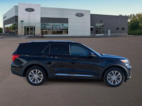 Used 2024 Ford Explorer Limited image 11