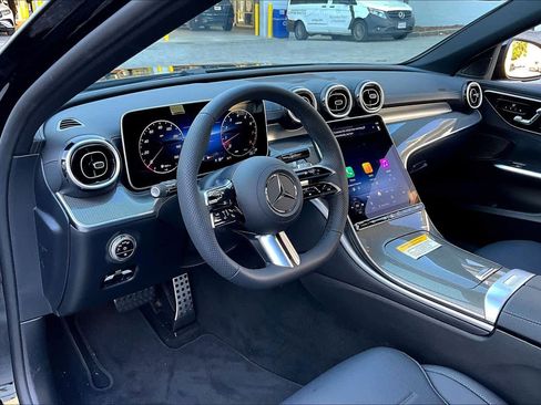 Used 2025 Mercedes-Benz C 300 4MATIC Sedan image 16