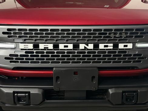 Used 2025 Ford Bronco Badlands AWD/4WD image 13