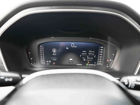 Used 2025 Honda Pilot Elite image 16