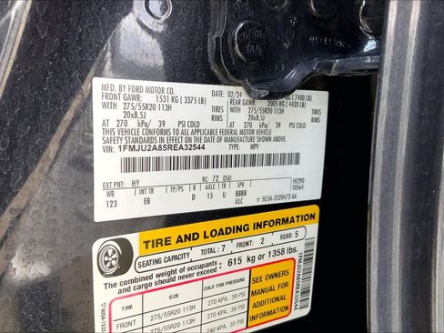 Used 2024 Ford Expedition Limited image 32