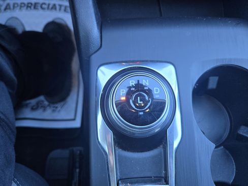 Certified 2020 Ford Escape SE image 22