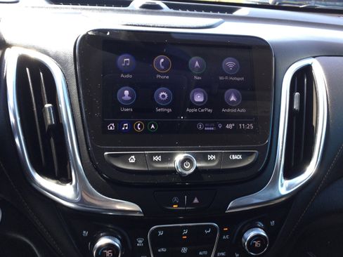 Used 2022 Chevrolet Equinox Premier FWD image 16