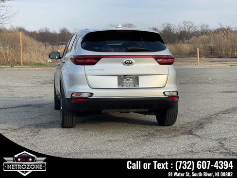 Used 2020 Kia Sportage LX image 7