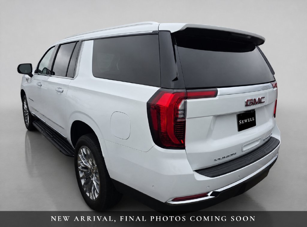 Used 2026 GMC Yukon XL Elevation w/ Elevation Premium Package AWD/4WD image 4