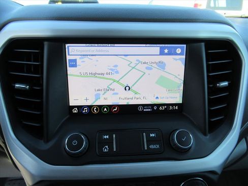 Used 2023 GMC Acadia SLT w/ Technology Package image 29