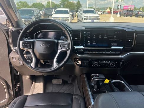 Used 2024 Chevrolet Silverado 1500 RST w/ Convenience Package II AWD/4WD image 18