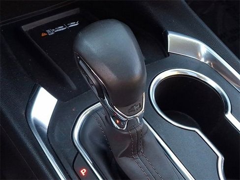 Used 2023 Chevrolet Traverse High Country image 15