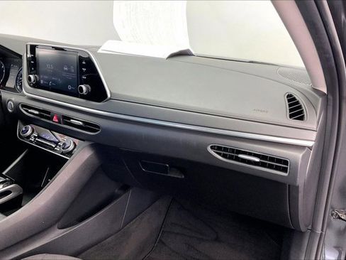 Used 2022 Hyundai Sonata SEL w/ Cargo Package image 16