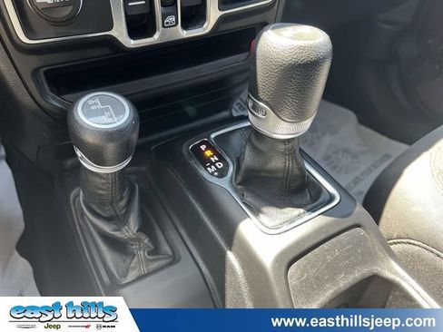 Used 2021 Jeep Wrangler Unlimited Sport AWD/4WD image 36