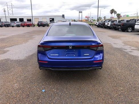 Used 2025 Honda Accord Sport image 5