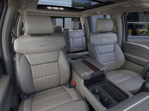 New 2026 Ford F250 Platinum w/ Platinum Plus Package AWD/4WD image 10