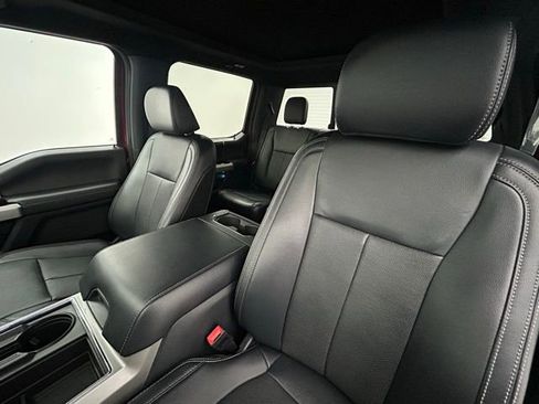 Used 2022 Ford F250 Lariat w/ Black Appearance Package image 28