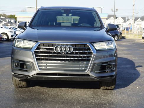 Used 2017 Audi Q7 3.0T Prestige w/ Prestige Package image 2