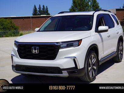 Used 2025 Honda Pilot Touring
