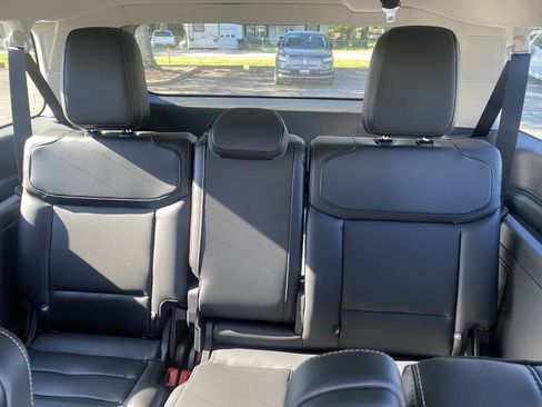 New 2025 Ford Expedition Max Platinum w/ Driver's Package image 32