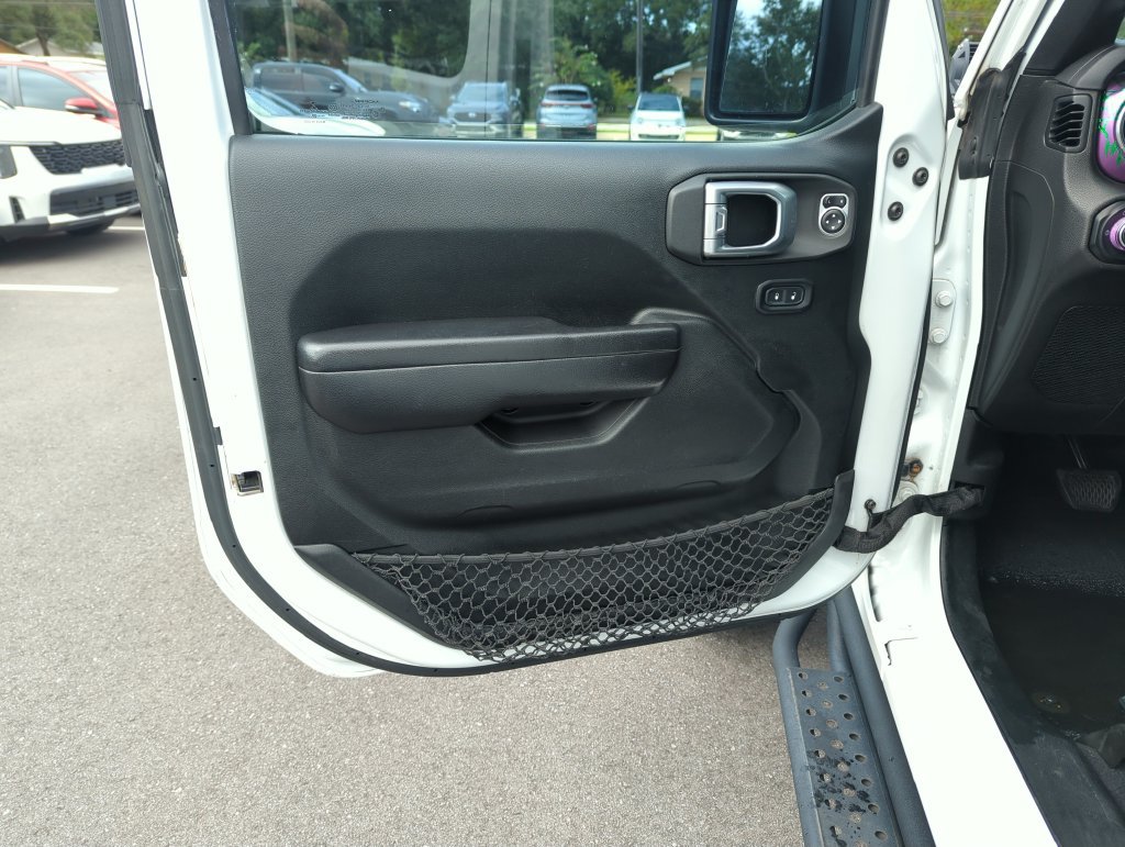 Used 2020 Jeep Gladiator Rubicon AWD/4WD image 18