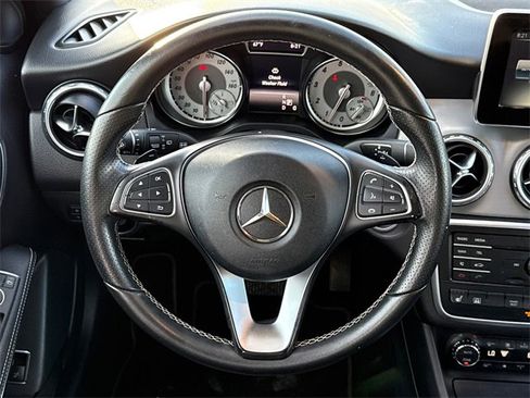 Used 2016 Mercedes-Benz GLA 250 4MATIC image 15