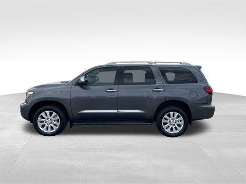Certified 2022 Toyota Sequoia Platinum AWD/4WD image 6