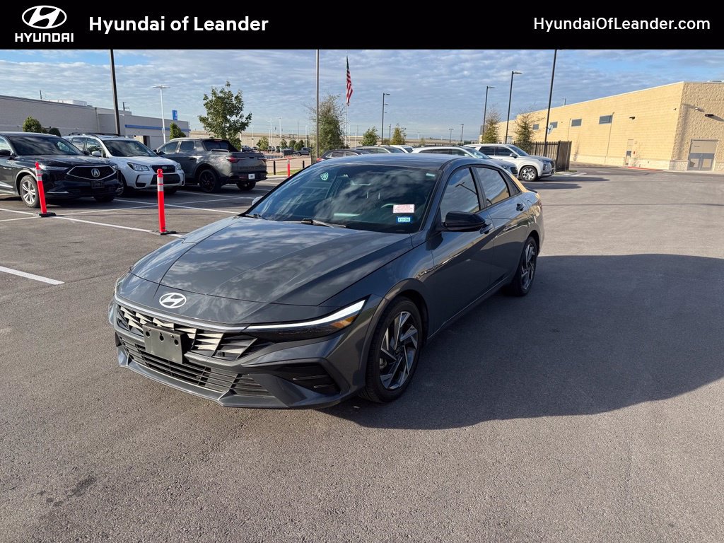 Certified 2025 Hyundai Elantra Sport FWD image 1