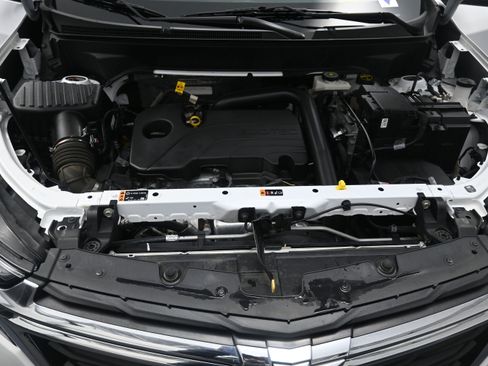 Used 2024 Chevrolet Equinox LS w/ Driver Confidence II Package AWD/4WD image 16