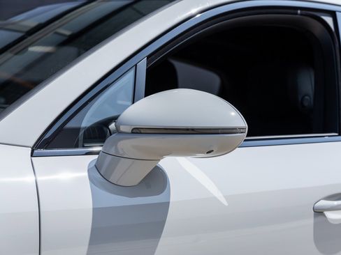 New 2025 Porsche Cayenne Turbo image 18