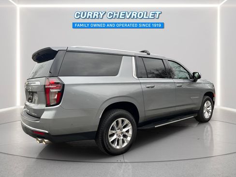 Used 2023 Chevrolet Suburban Premier w/ Advanced Technology Package image 13