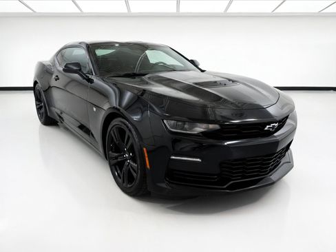 Used 2022 Chevrolet Camaro SS RWD image 3