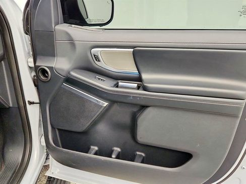 Used 2025 Ford Expedition Max Platinum image 30