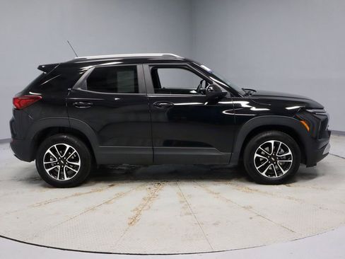 Used 2025 Chevrolet TrailBlazer LT AWD/4WD image 11