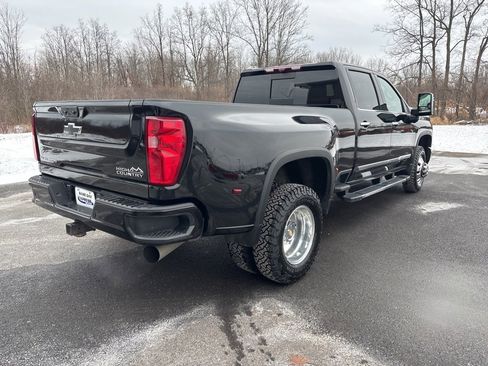 Used 2024 Chevrolet Silverado 3500 High Country w/ High Country Premium Package image 7
