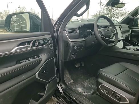 New 2026 Jeep Grand Wagoneer 4WD image 21