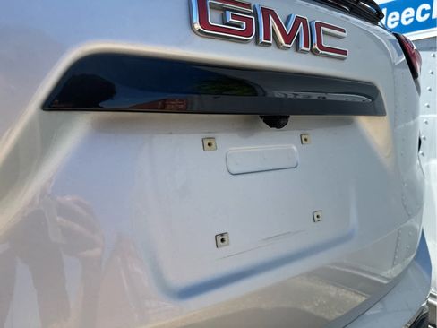 Used 2022 GMC Terrain SLE w/ Driver Convenience Package image 20