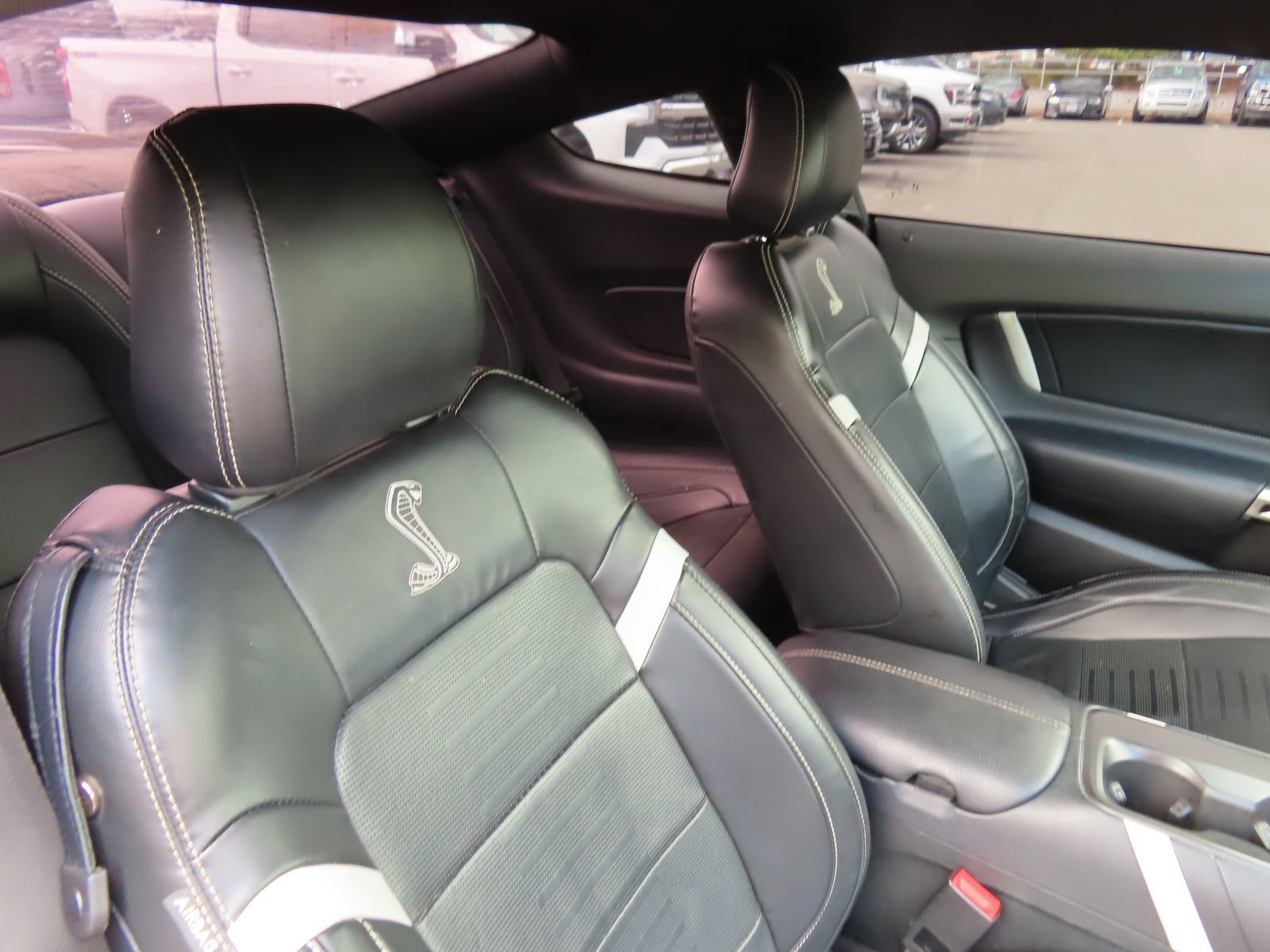 Used 2022 Ford Mustang Shelby GT500 w/ Technology Package RWD image 31