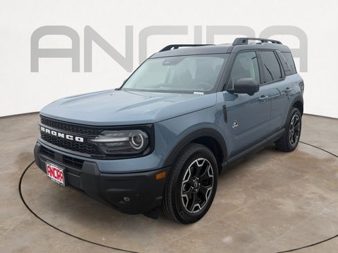 Used 2025 Ford Bronco Sport Outer Banks w/ Outer Banks Tech Package+ AWD/4WD image 6