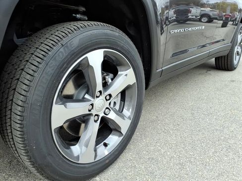New 2025 Jeep Grand Cherokee L Limited image 10