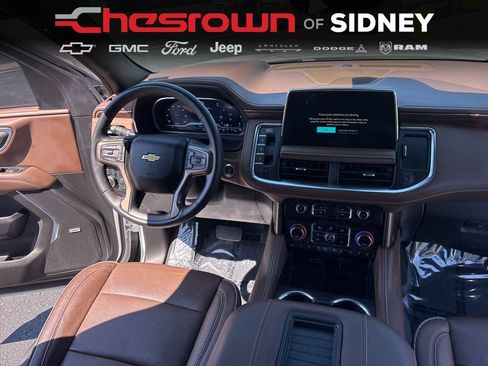 Used 2023 Chevrolet Suburban High Country AWD/4WD image 32