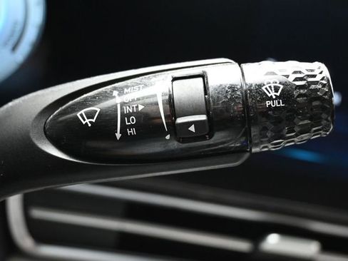Used 2023 Hyundai Elantra Limited FWD image 26