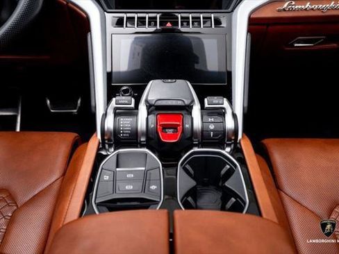 Used 2019 Lamborghini Urus AWD/4WD image 36