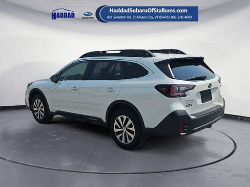 Used 2022 Subaru Outback Premium AWD/4WD image 3