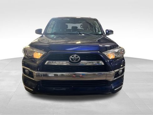 Used 2018 Toyota 4Runner 4WD image 9