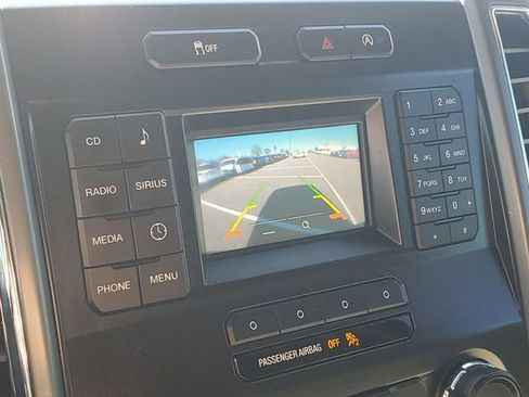 Used 2015 Ford F150 XLT AWD/4WD image 17