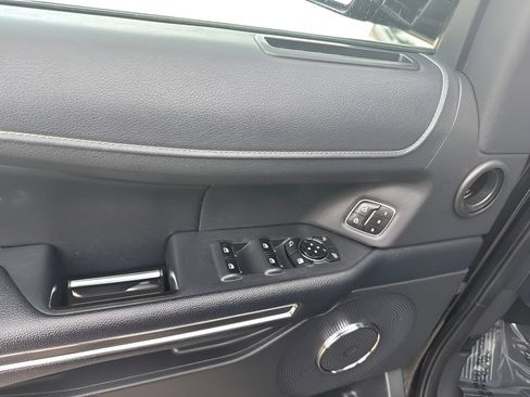 Used 2023 Ford Expedition XLT AWD/4WD image 11
