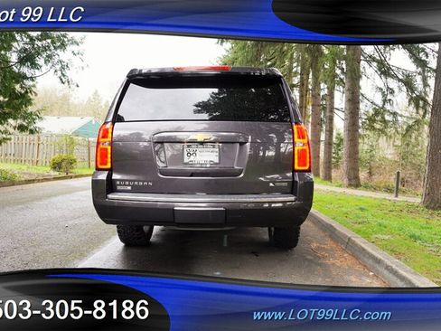 Used 2017 Chevrolet Suburban Premier RWD image 10