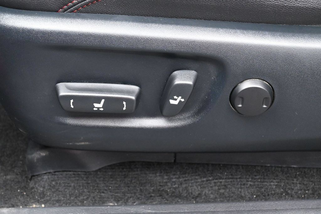 Used 2022 Toyota 4Runner TRD Off-Road Premium AWD/4WD image 10