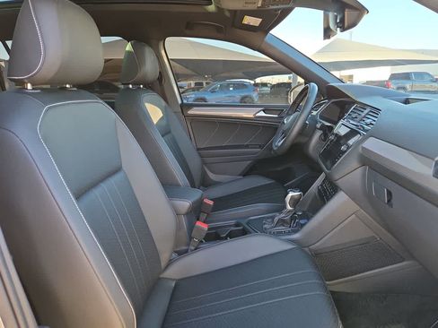 Used 2023 Volkswagen Tiguan SE R-Line image 18