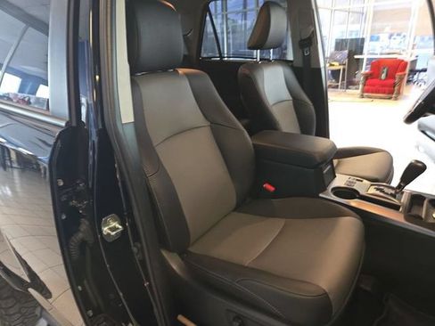 Used 2023 Toyota 4Runner SR5 Premium w/ Moonroof Package AWD/4WD image 25