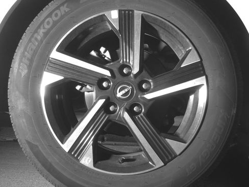Used 2025 Nissan Sentra SV FWD image 15