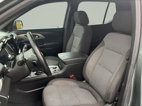 Used 2023 Chevrolet Traverse LT image 24