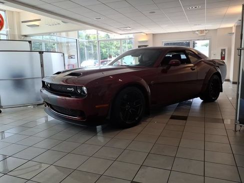 Used 2022 Dodge Challenger SRT Hellcat RWD image 3